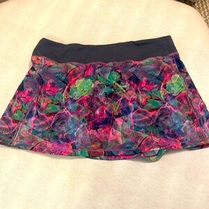 Lululemon skirt.